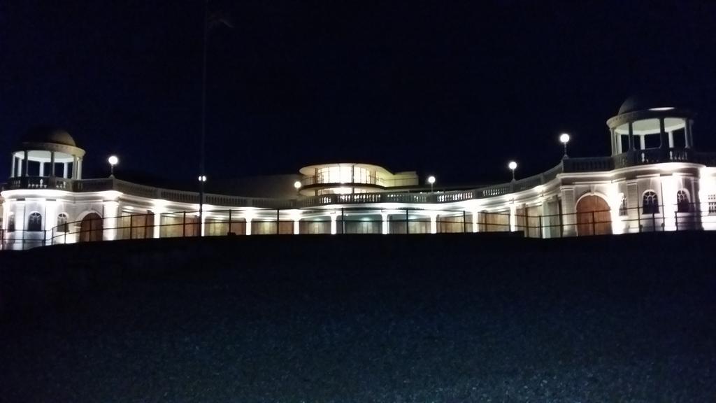 Coast B&B Bexhill-on-Sea ภายนอก รูปภาพ