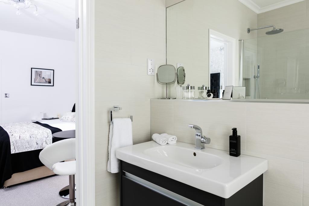 Coast B&B Bexhill-on-Sea ภายนอก รูปภาพ